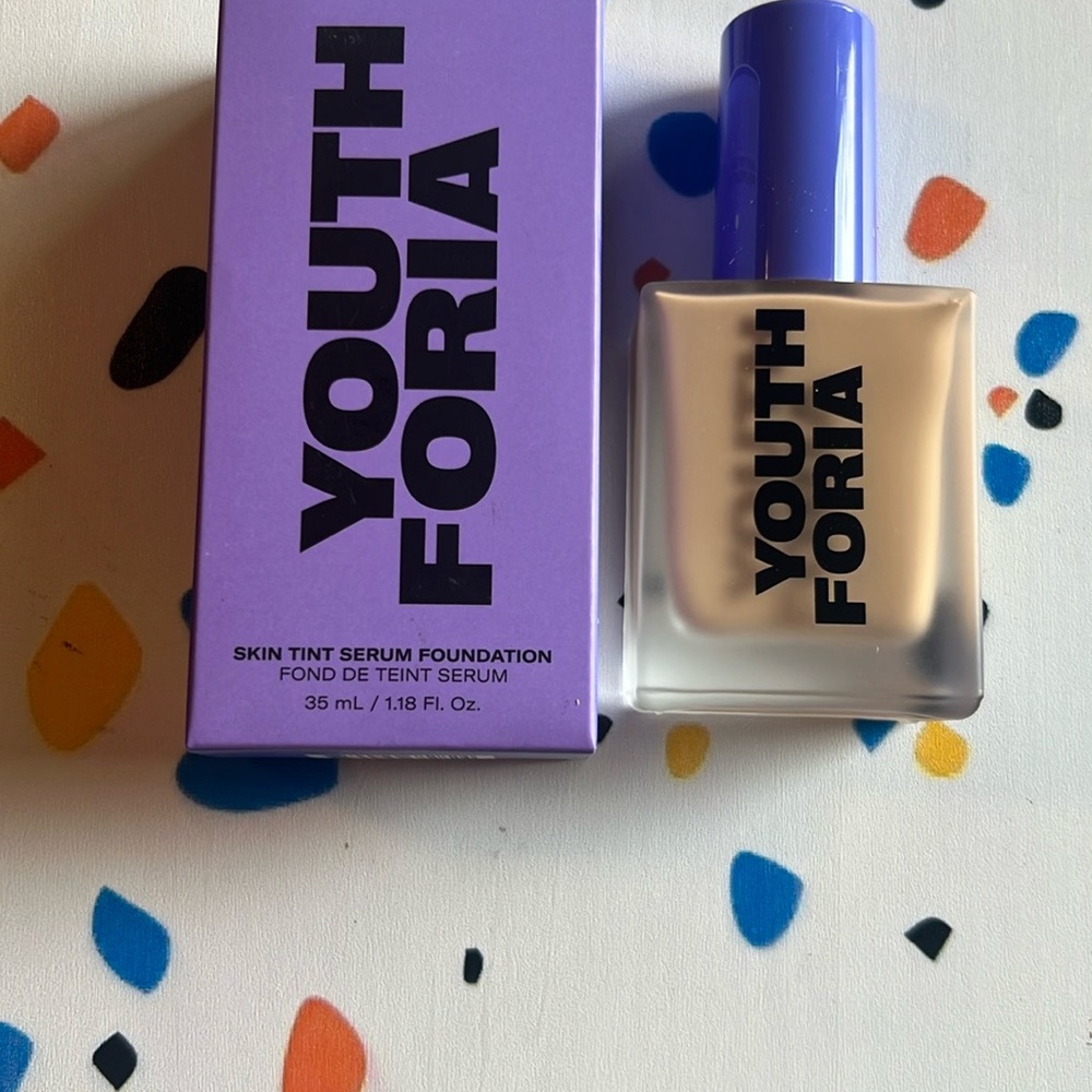 Youth Foria  Foundation Makeup